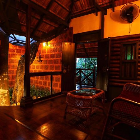 Greens Tree House & Wood House 술탄 바테리 외부 사진